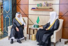 أمير-الشرقية-يستقبل-رئيس-المحكمة-العامة-بالقطيف