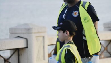صور.-100-متطوع-و3-فرق-لجمع-النفايات-خلال-المشي-في-كورنيش-دارين
