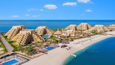 استقبلوا-فصل-الربيع-واحتفلوا-بعيد-الفصح-في-ريكسوس-باب-البحر-مع-إقامة-شاطئية-وأنشطة-عائلية-ممتعة-واستثنائية