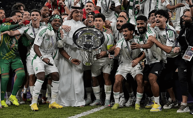 الآسيوي-يُشيد-بـ”الراقي”.-رئيس-الاتحاد-الآسيوي-يهنئ-الأهلي-السعودي-بلقب-دوري-أبطال-آسيا-2025-ويشيد-بتنظيم-المملكة