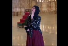 فيديو-لفتاة-ترفع-الأذان-داخل-مسجد-يثير-جدل-واسع-في-مصر.-ما-القصة؟