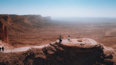 صور-|-“حافة-العالم”.-تجربة-فريدة-لاكتشاف-جمال-الطبيعة-السعودية
