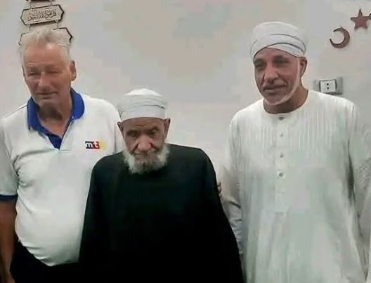 السائح-الألماني-جونتر-يعتنق-الإسلام-في-مصر|-التفاصيل-الكاملة