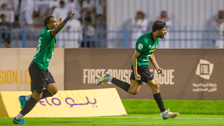 النجمة-يُحلق-إلى-دوري-روشن-للمرة-الأولى.-وصراع-شرس-يشتعل-على-“البلاي-أوف”-قبل-الختام