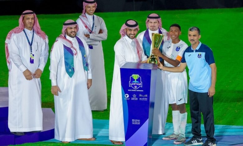 الحافظ-الحكمي-بطلة-نخبة-المدارس-000-واللقب-في-حضن-الرياض