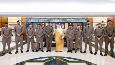 أمير-المنطقة-الشرقية-يستقبل-مدير-الدفاع-المدني-ويكرّم-المتميزين-من-الضباط-والأفراد