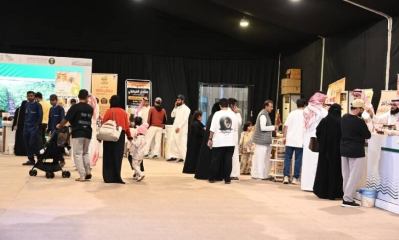 النحالون-يحتفلون-بنجاح-الموسم-1.5-مليون-ريال-و8-أطنان-في-مهرجان-العسل-الباحة