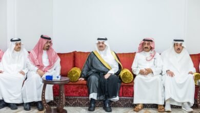 أمير-المنطقة-الشرقية-يقدم-التعازي-لأسرة-حسين-القحطاني
