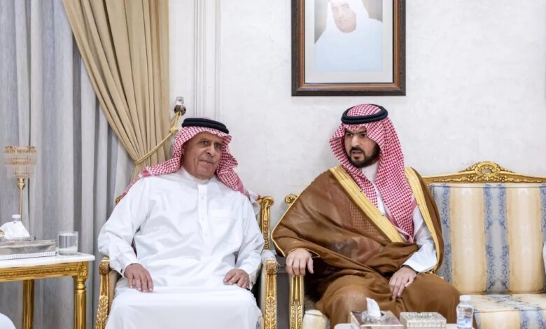 نائب-أمير-الشرقية-يعزي-الشيخ-عبدالرحمن-الدوسري-في-وفاة-شقيقه