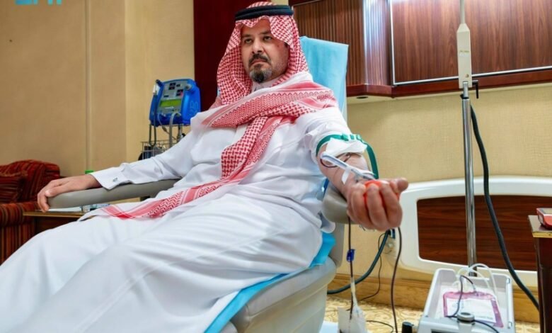 الأمير-سلمان-بن-سلطان-يتبرع-بالدم-تفاعلًا-مع-الحملة-الوطنية-السنوية-للتبرع-بالدم