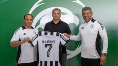مدير-الإدارة-الرياضية-في-نادي-بوتافوغو-البرازيلي-يزور-معسكر-الأخضر-تحت20