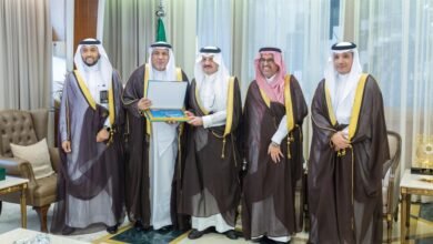 أمير-الشرقية-يستقبل-رئيس-جامعة-الملك-فيصل-ويتسلم-تقريراً-عن-بداية-العام-الدراسي