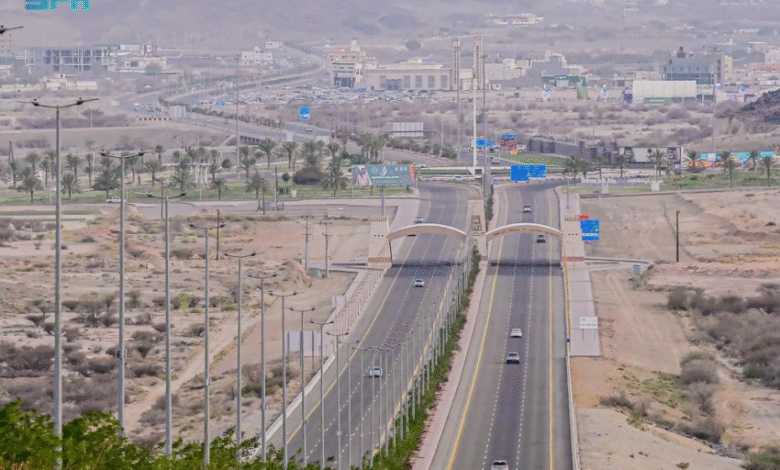منطقة-الباحة-تشهد-تنفيذ-مشاريع-نوعية-تعزز-كفاءة-الشبكة-المرورية-وتدعم-الحركة-السياحية-والاقتصادية