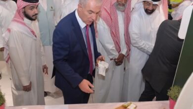 صور.-“زراعة-الشرقية”-تفتتح-فعاليات-اللوز-القطيفي-في-سيهات