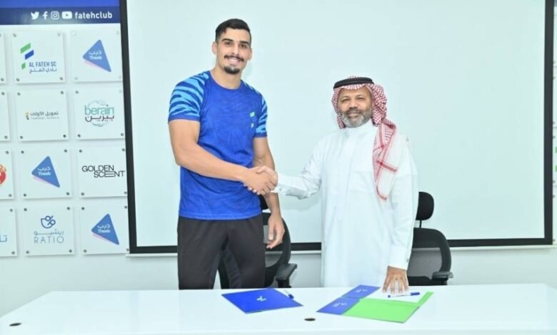 الفتح-يوقع-مع-جواد-الغافلي-والتونسي-بلال-لطفي-لدعم-فريق-اليد