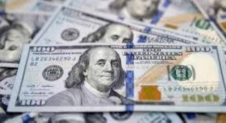 الدولار-يستقر-وسط-تراجع-غير-متوقع-في-أسعار-المنتجين-بالولايات-المتحدة