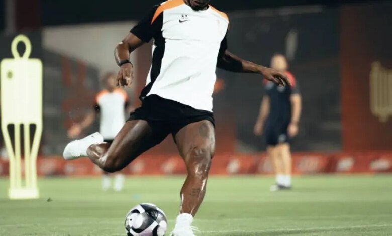 القادسية-يختتم-استعداداته-ويغادر-لملاقاة-الفتح