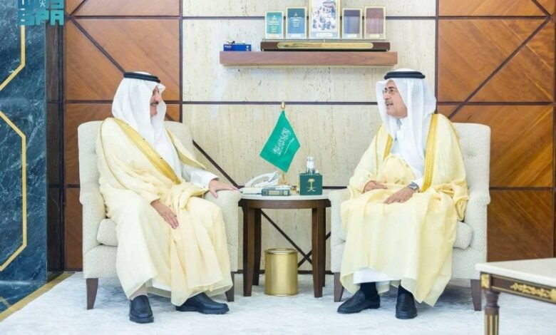 أمير-الشرقية-يستقبل-رئيس-أرامكو-ويطّلع-على-تقرير-ملعب-أرامكو
