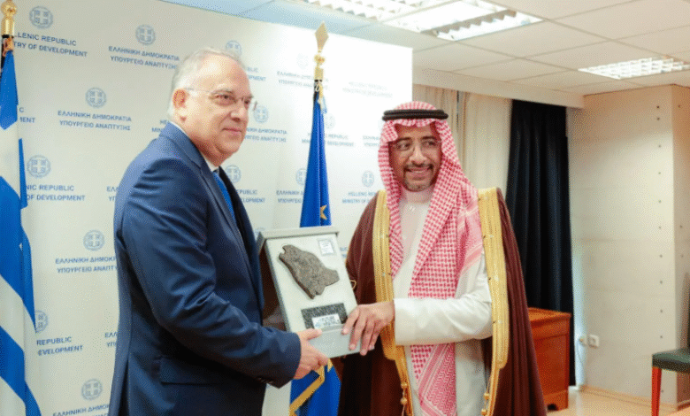 وزير-الصناعة-يبحث-في-اليونان-مع-وزيري-البيئة-والتنمية-سبل-تطوير-التعاون-المشترك