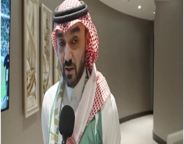 وزير-الرياضة-يهنئ-القيادة-بمناسبة-تأهل-المنتخب-السعودي-لكأس-العالم-2026م