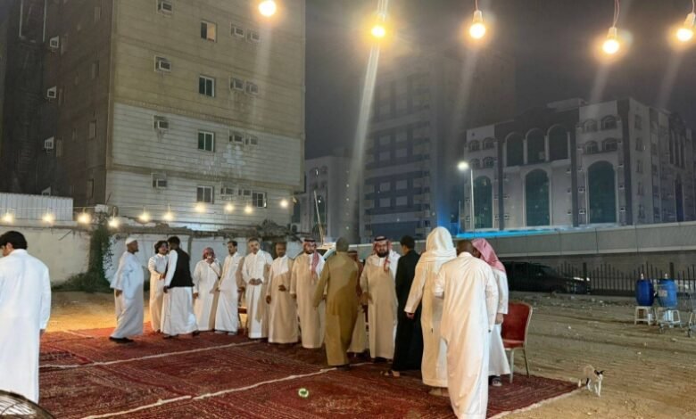 آل-الخولاني-بجدة-يتلقون-التعازي-في-فقيدهم-عيضة