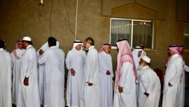 آل-بقشان-يستقبلون-المواسين-في-وفاة-فقيدهم