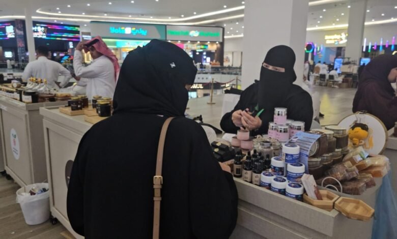 من-7-أطنان-إلى-20-طنًا.-قفزة-60%-في-إنتاج-عسل-”المانجروف“-بالشرقية