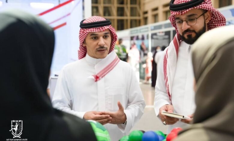 رئيس-اتحاد-كرة-اليد-يزور-المؤتمر-الدولي-السادس-لعلوم-الرياضة