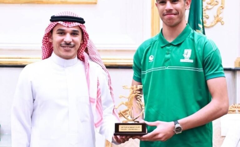 نائب-أمير-الشرقية-يرعى-حفل-تخريج-273-حافظاً-لكتاب-الله