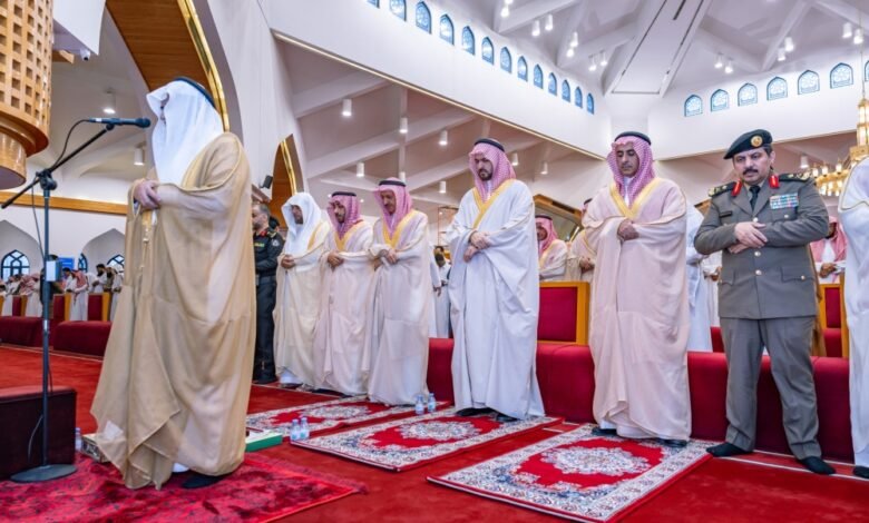 نائب-أمير-المنطقة-الشرقية-يؤدي-صلاة-الاستسقاء-مع-جموع-المصلين