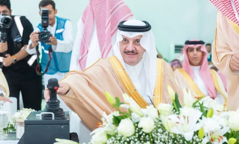 أمير-الشرقية-يضع-حجر-أساس-منطقة-لوجستية-ويفتتح-“توسعة-الحاويات”-بميناء-الدمام