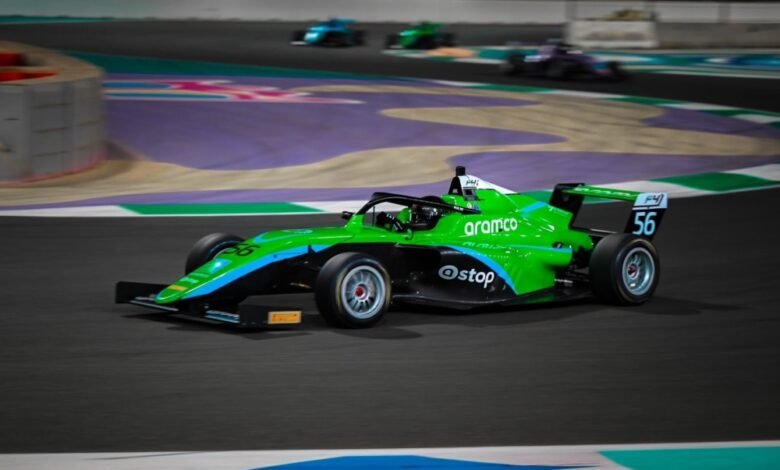 فعاليات-عالمية-في-البر-والبحر.-خريف-جدة-“يُنعش”-السياحة-في-تضاريسها