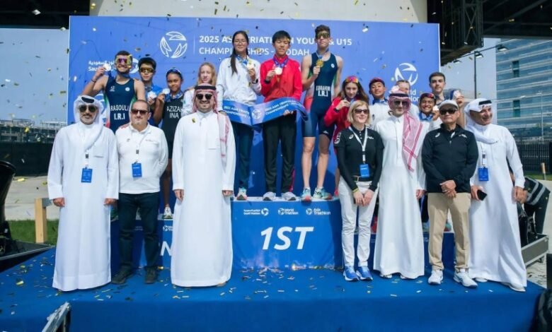تتويج-الفائزين-ببطولة-آسيا-للترايثلون-للشباب-بجدة