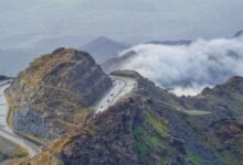 الضباب-يغطي-جبال-الطائف-بأروع-اللوحات-في-الساعات-الأولى-من-الصباح