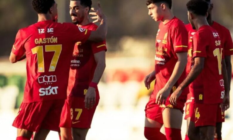 القادسية-يكسب-خورفكان-بثلاثية-في-معسكره-بدبي