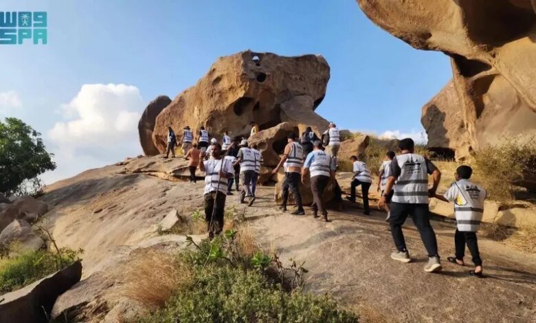 (50)-هاويًا-ومحترفًا-يشاركون-في-هايكنج-اليوم-الدولي-للجبال-بالباحة