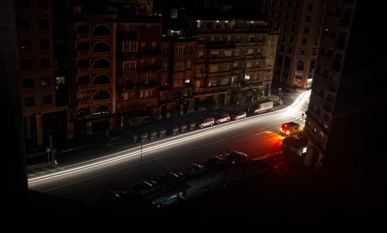 عاجل-|-إجراء-تحقيق-في-الانقطاع.-عودة-الخدمة-الكهربائية-بالكامل-في-الشرقية