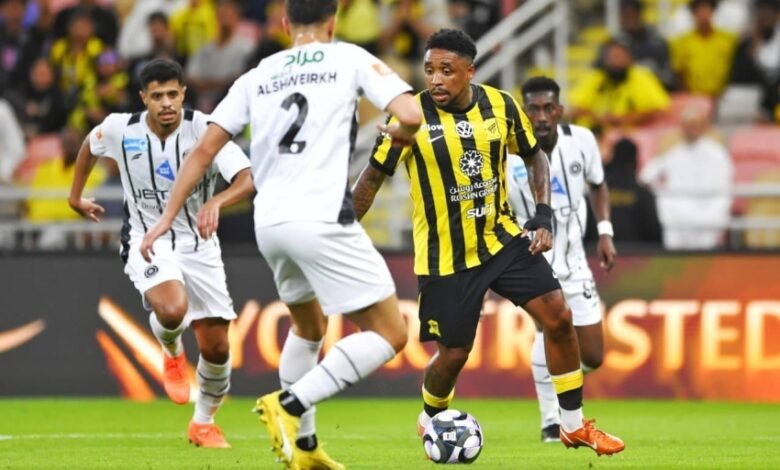 العميد-يحتفل-بثنائية-في-شباك-الشباب