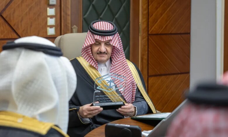 أمير-المنطقة-الشرقية-يستقبل-منسوبي-هيئة-تطوير-المنطقة-بمناسبة-حصولهم-على-عدد-من-الجوائز-المحلية-والدولية