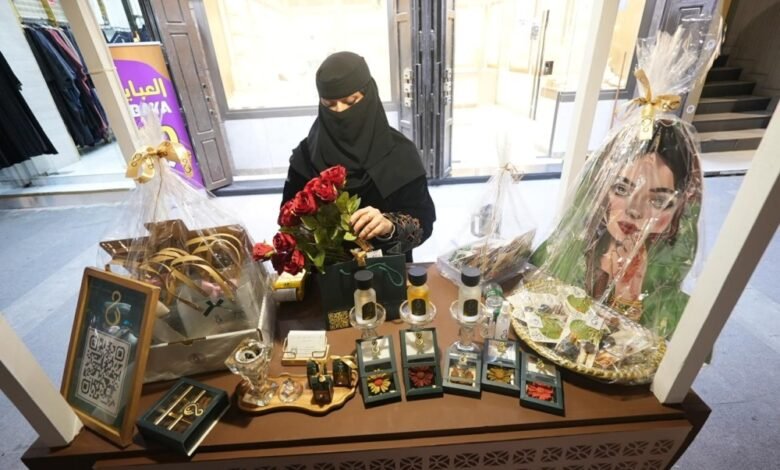 30-بائعاً-جائلًا-يبدأون-تجربة-البيع-النظامي-في-كرنفال-الدمام