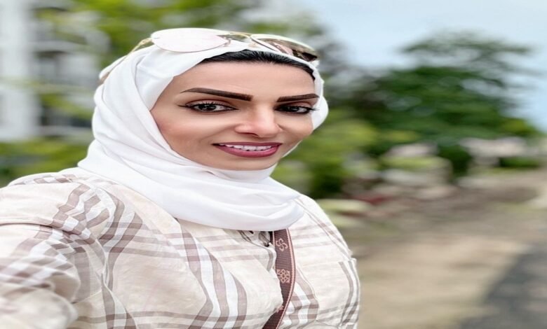 عائشة-المشوي.-رائدة-الإرشاد-السياحي-والثقافي-وأول-مرشدة-سياحية-دولية-في-الإمارات