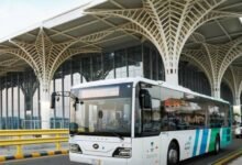 المدينة-المنورة.-إطلاق-خدمات-الإرشاد-السياحي-داخل-حافلات-المدينة