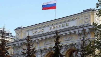 المركزي-الروسي-يواصل-رفع-سعر-صرف-الروبل-أمام-العملات-الرئيسة