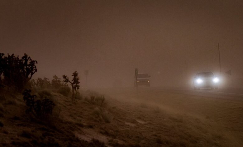 عاجل:-غبار-الشرقية.-إنذار-أحمر-وانعدام-للرؤية-حتى-الساعة-الـ-11-مساء