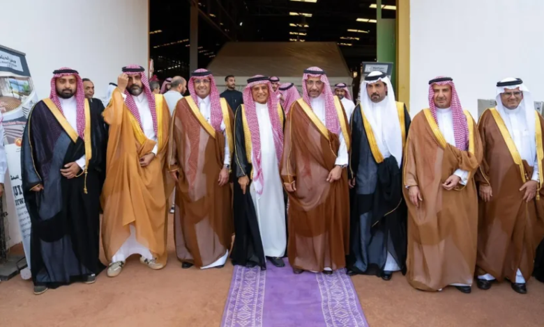 وزير-الصناعة-والثروة-المعدنية-يدشّن-مبادرة-إزاحة-الوقود-السائل-دعمًا-للاستدامة-البيئية