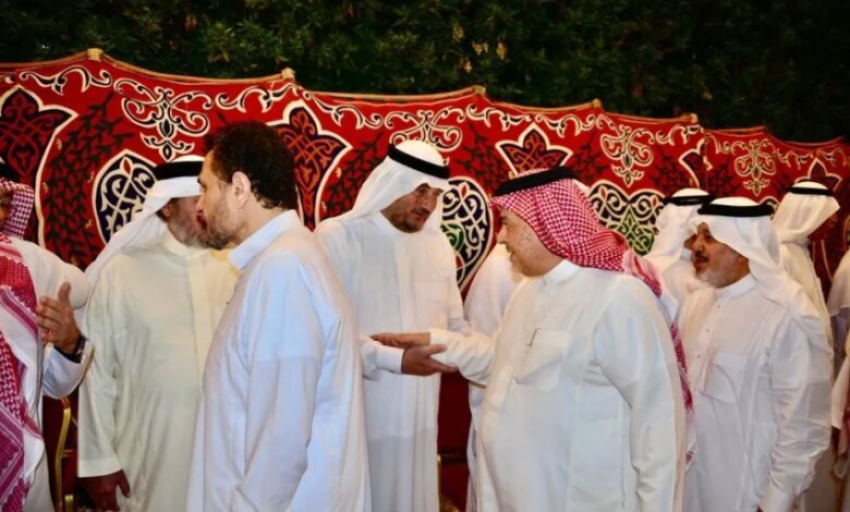 أسرة-جمجوم-يتلقون-العزاء-في-فقيدهم-الشيخ-يوسف