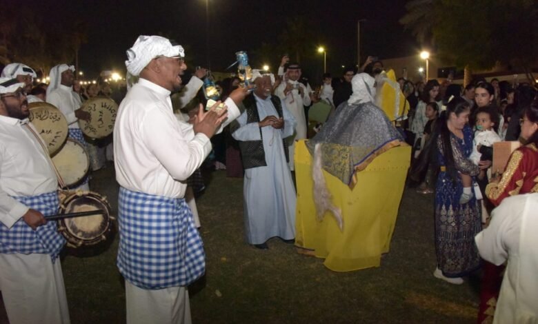 أهازيج-وأزياء-شعبية.-شاهد-كيف-أحيا-أطفال-الظهران-ليالي-القرقيعان