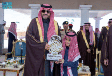 أمير-الحدود-الشمالية-يرعى-الشوط-الأخير-في-سباق-الصقور-ويتوّج-الفائزين