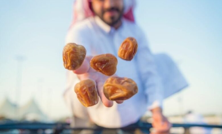 إقبال-كبير-على-النسخة-العاشرة-من-مهرجان-التمور-بدومة-الجندل