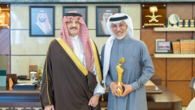 أمير-الشرقية-يستقبل-الفنان-عبدالمحسن-النمر-بمناسبة-فوزه-بجائزة-“جوي-أووردز”